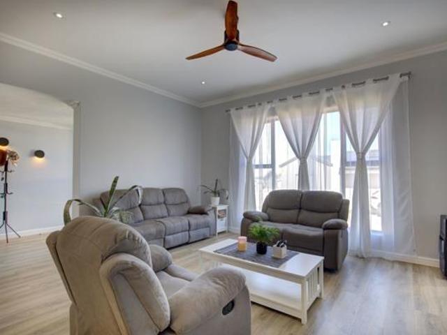 3 Bedroom House in Kraaibosch Park