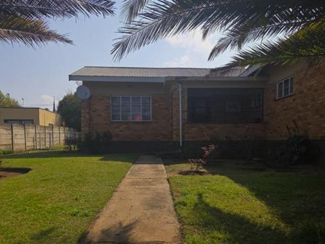 3 Bedroom House in Kroonheuwel