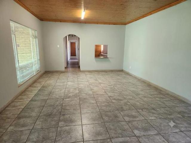3 Bedroom House in Kroonstad Central