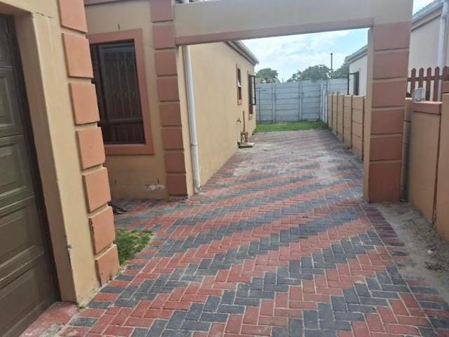 3 Bedroom House in Kuils River South