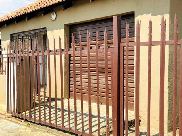 3 Bedroom House in Kwaguqa