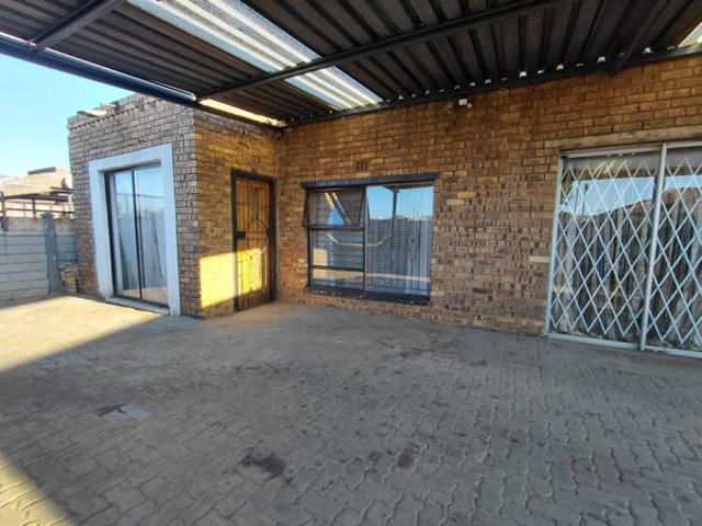 3 Bedroom House in Kwaguqa