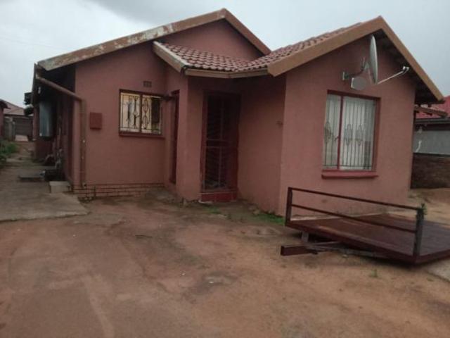 3 Bedroom House in Kwaguqa