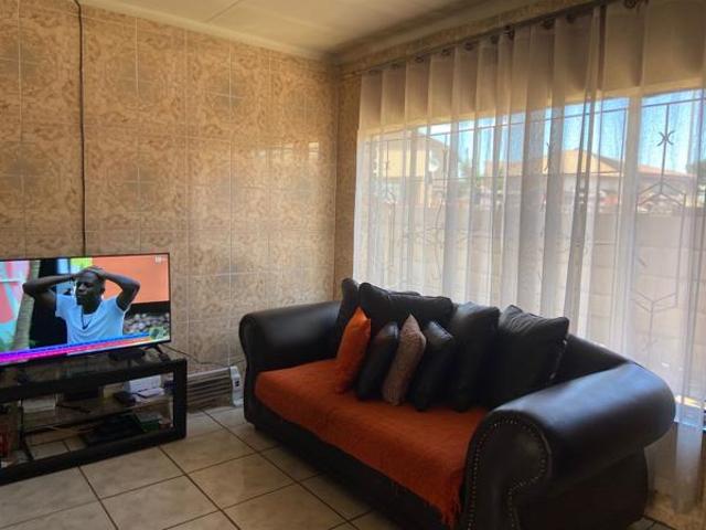 3 Bedroom House in Kwaguqa