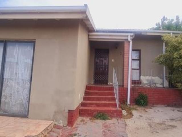 3 Bedroom House in KwaMagxaki