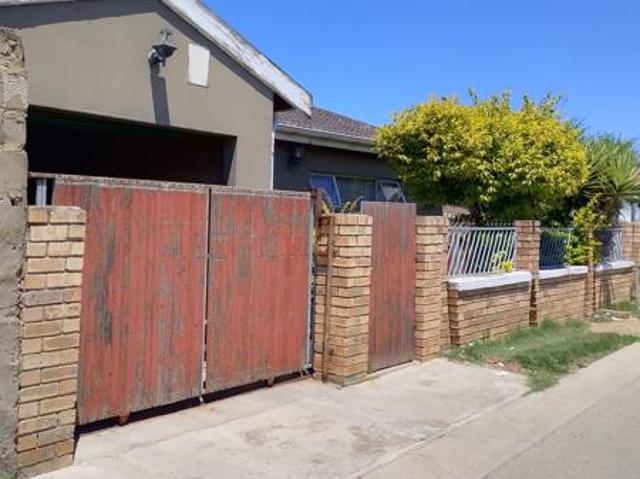 3 Bedroom House in KwaZakhele