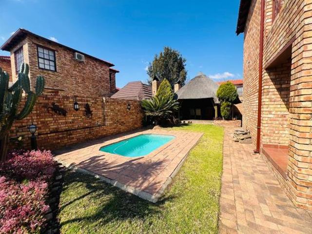 3 Bedroom House in Kyalami Hills
