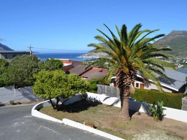 3 Bedroom House in Hout Bay Central