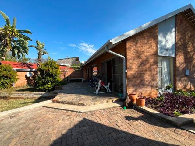 3 Bedroom House in Hoedspruit