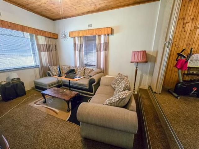 3 Bedroom House in Home Lake