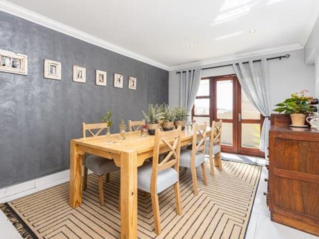 3 Bedroom House in Honeydew Manor