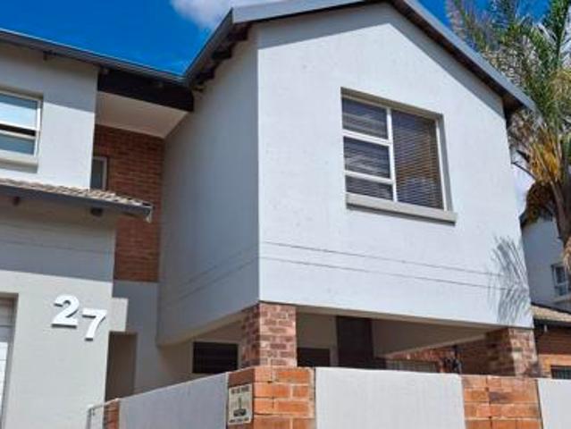 3 Bedroom House in Honeydew Manor