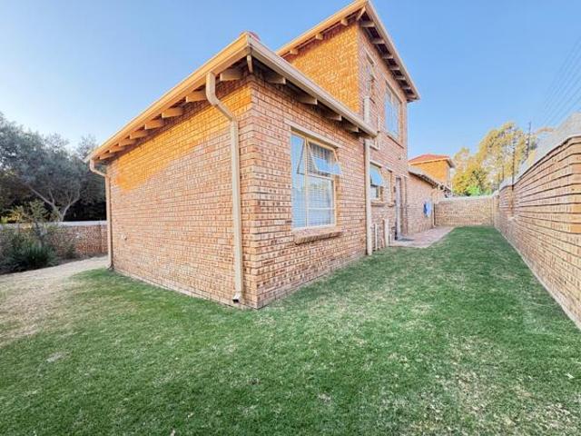3 Bedroom House in Honeydew Manor