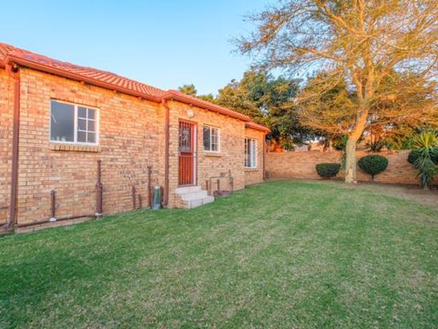 3 Bedroom House in Honeydew Ridge
