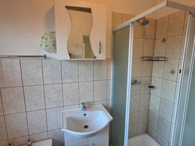 3 Bedroom House in Hayfields