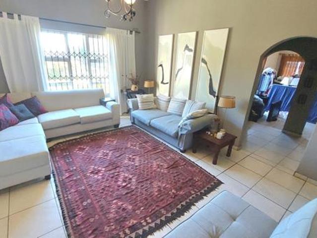 3 Bedroom House in Hayfields