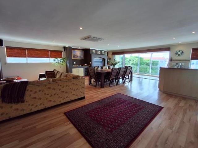 3 Bedroom House in Hannasbaai