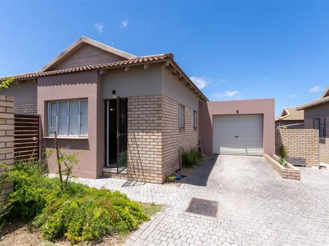 3 Bedroom House in Hansmoeskraal