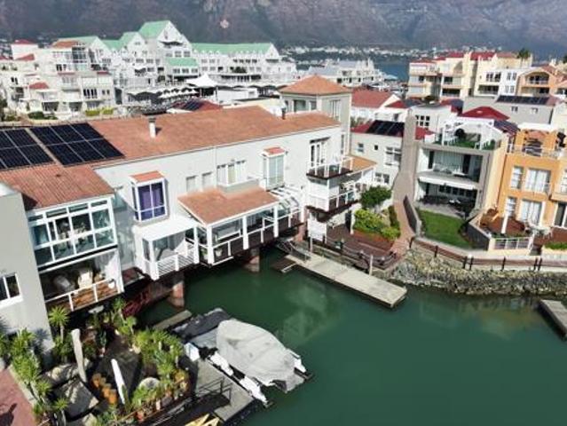 3 Bedroom House in Harbour Island