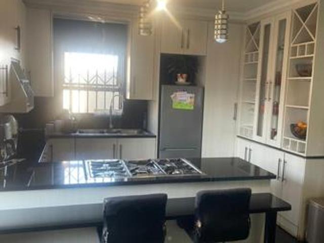 3 Bedroom House in Gateway Manor Estate