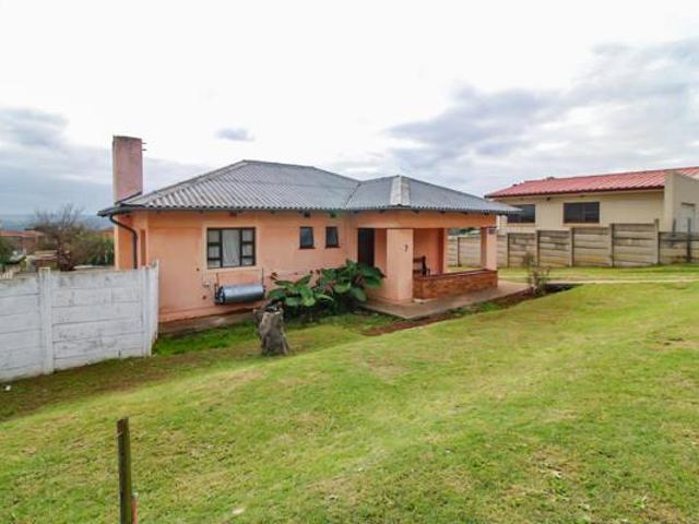 3 Bedroom House in Heuwelkruin