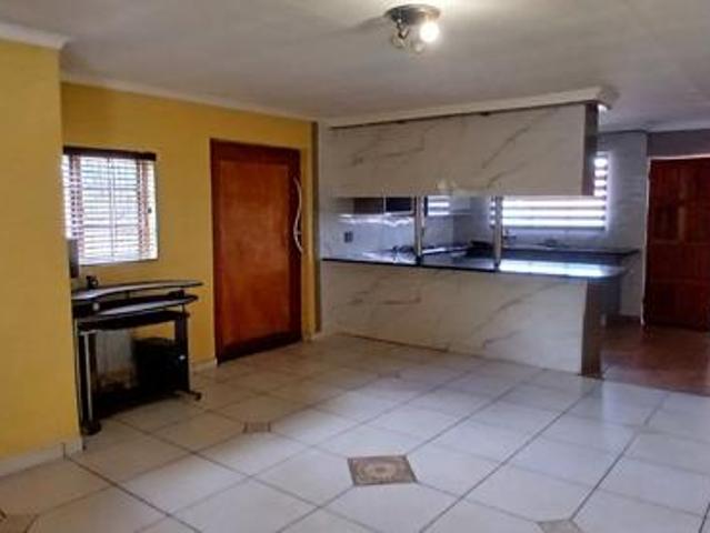3 Bedroom House in Heuweloord