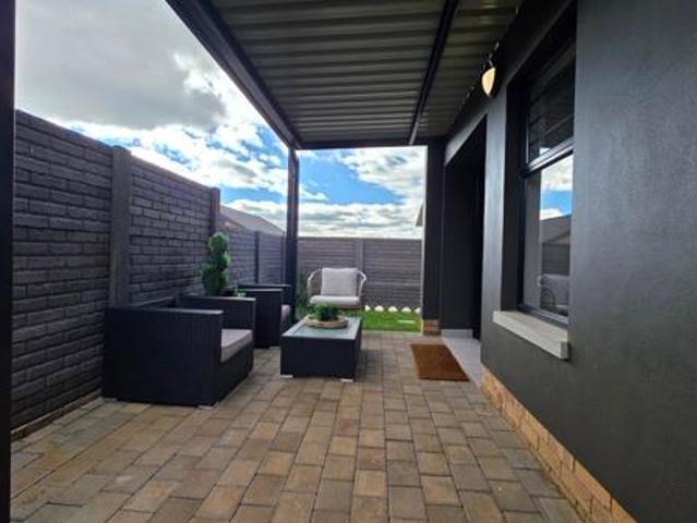 3 Bedroom House in Heuweloord