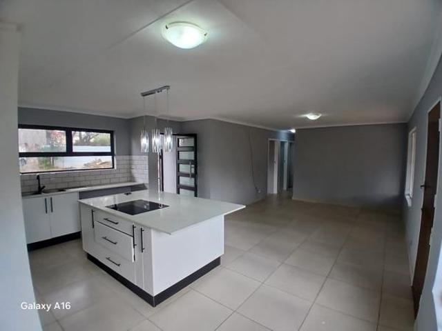 3 Bedroom House in Heuweloord