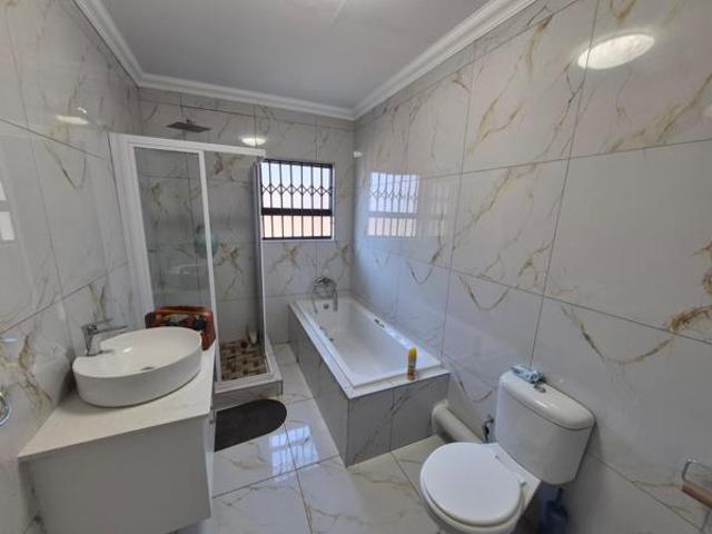3 Bedroom House in Heatherdale AH