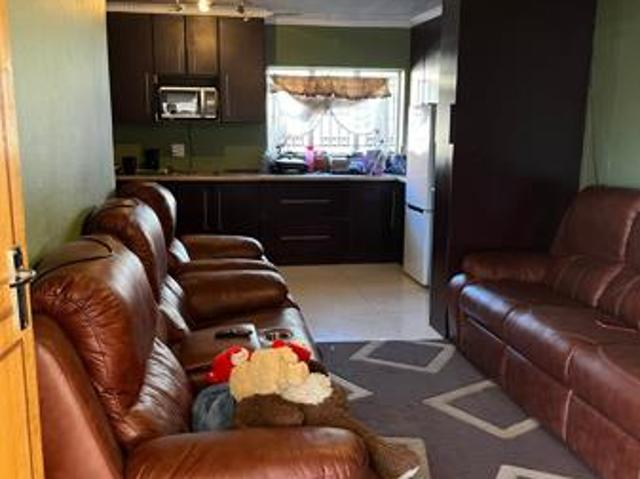 3 Bedroom House in Heidedal