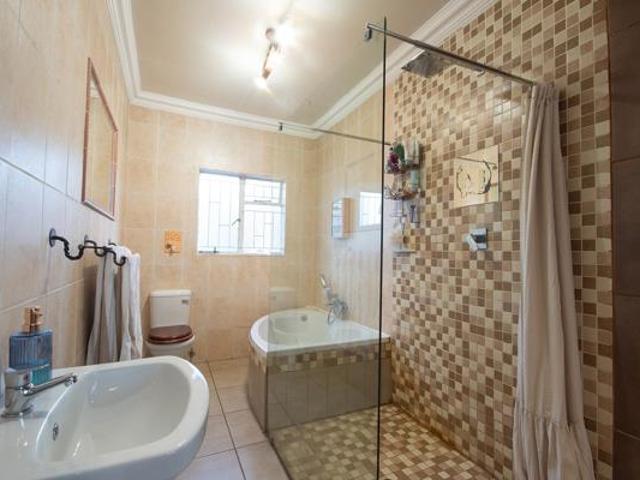 3 Bedroom House in Heidelberg Central