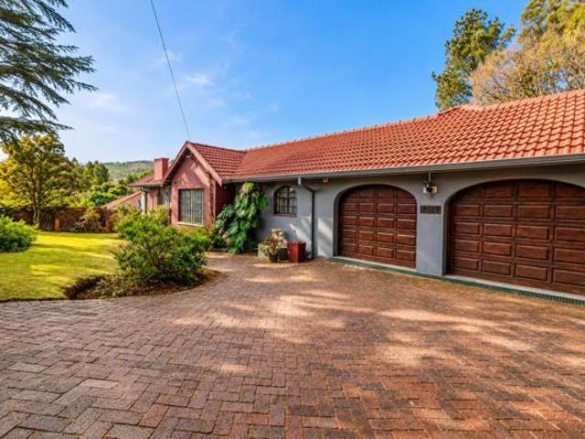 3 Bedroom House in Helderkruin