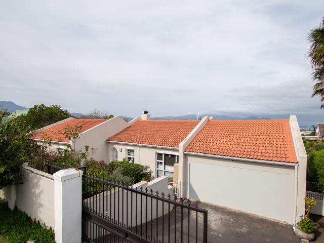 3 Bedroom House in Heldervue