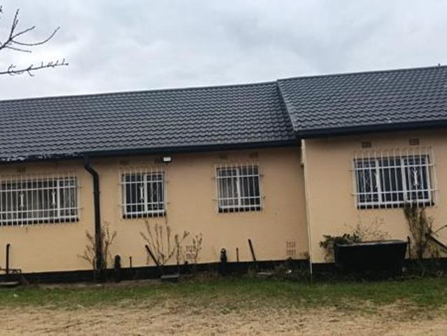 3 Bedroom House in Helikon Park