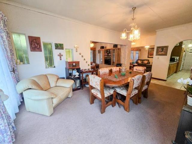3 Bedroom House in Helikon Park