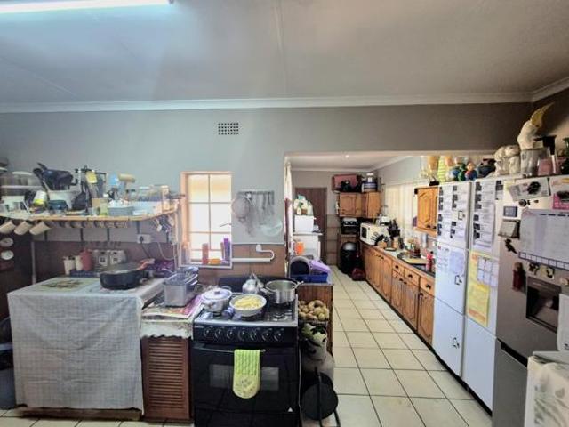 3 Bedroom House in Helikon Park