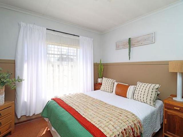 3 Bedroom House in Helikon Park