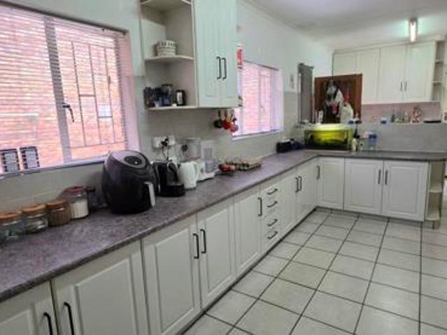 3 Bedroom House in Hennopspark