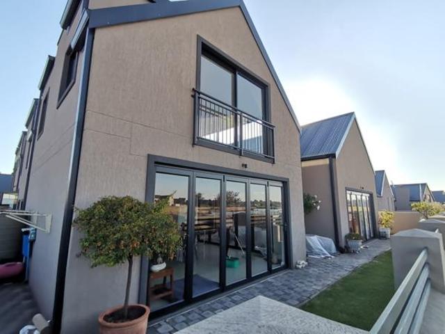 3 Bedroom House in Heron Banks Golf And River Estate