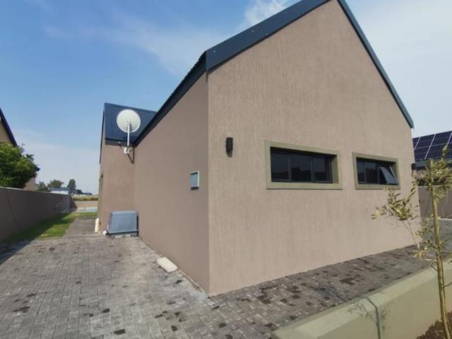 3 Bedroom House in Heron Banks Golf Estate