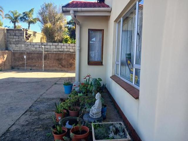 3 Bedroom House in High Ridge