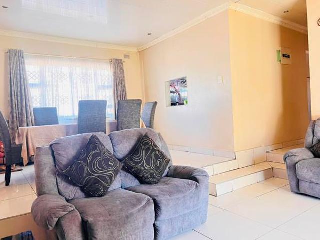 3 Bedroom House in High Ridge
