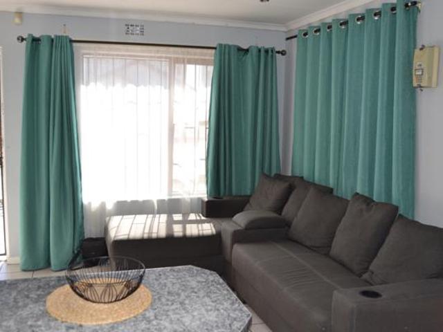 3 Bedroom House in Highbury