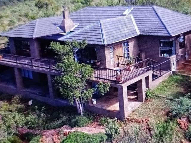 3 Bedroom House in Highlands Wilderness Estate