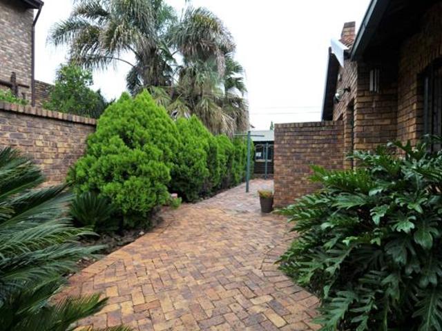 3 Bedroom House in Highveld