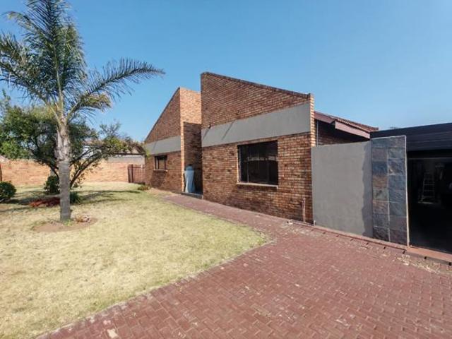 3 Bedroom House in Hoeveld Park