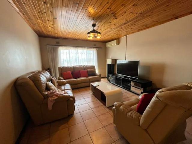3 Bedroom House in Hillary