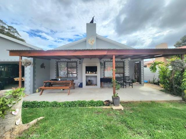 3 Bedroom House in Humansdorp