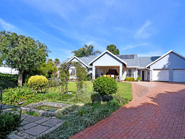 3 Bedroom House in Hurlingham Manor