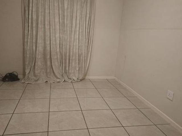 3 Bedroom House in Hyde Park